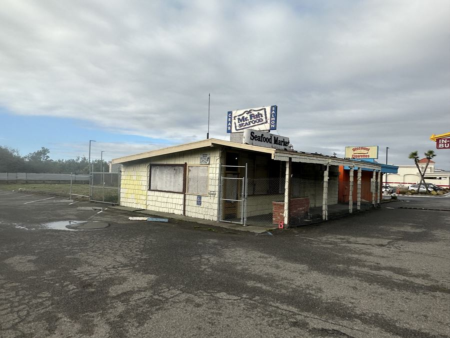 2740 Broadway St, Eureka, CA 95501